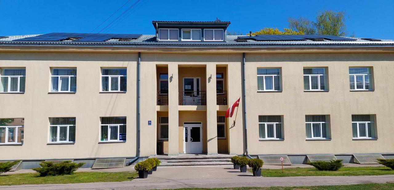 Happy Hotel Рига Екстериор снимка