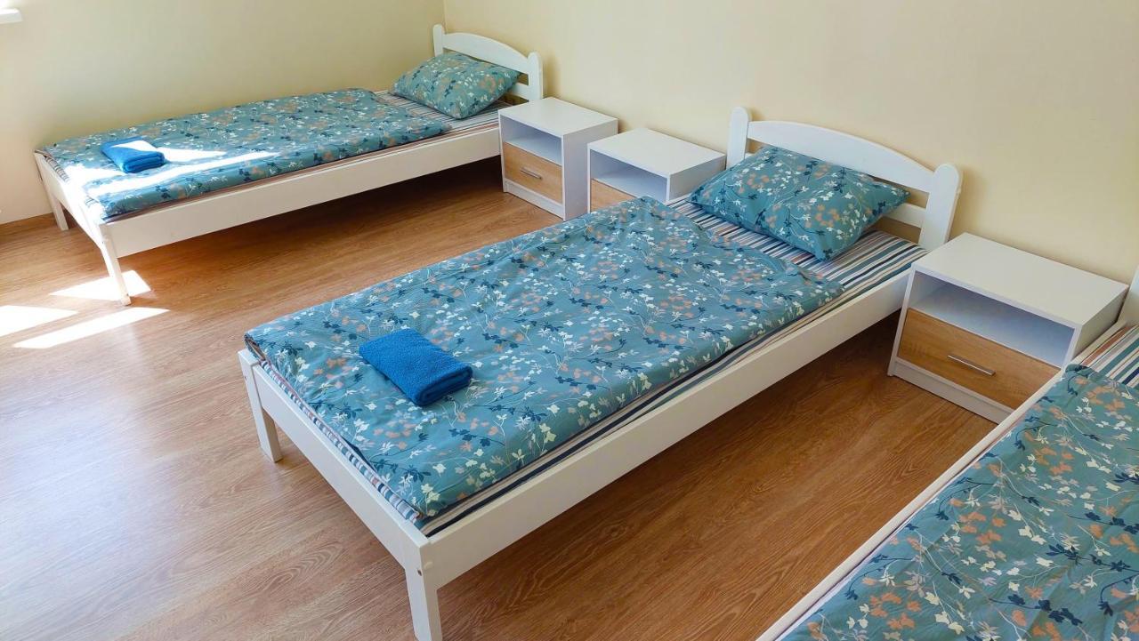 Happy Hotel Рига Екстериор снимка