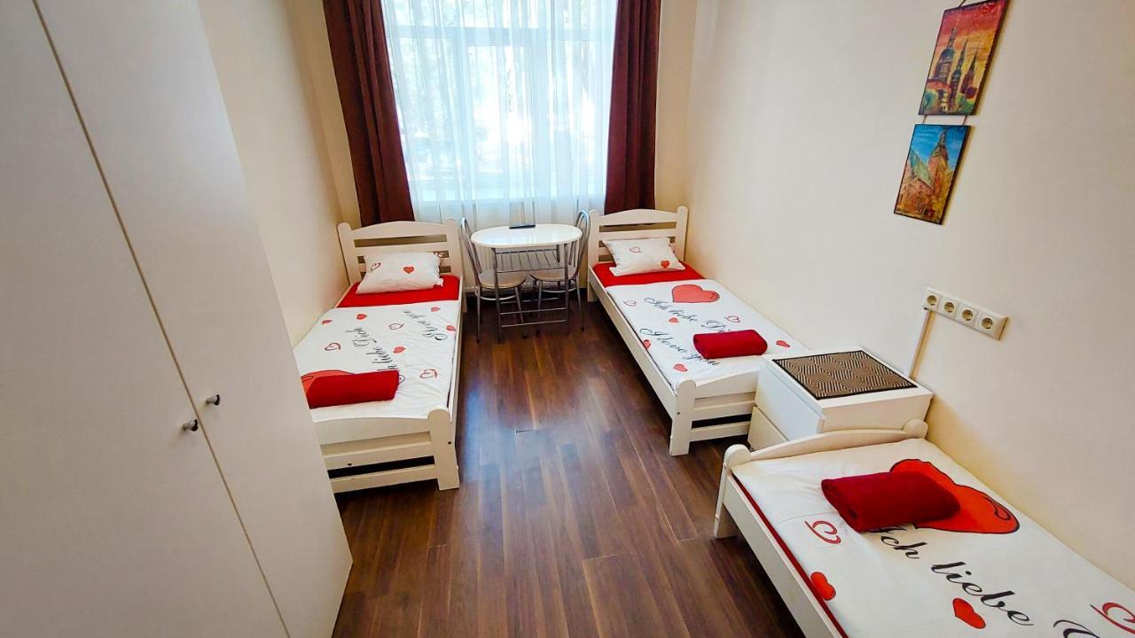 Happy Hotel Рига Екстериор снимка