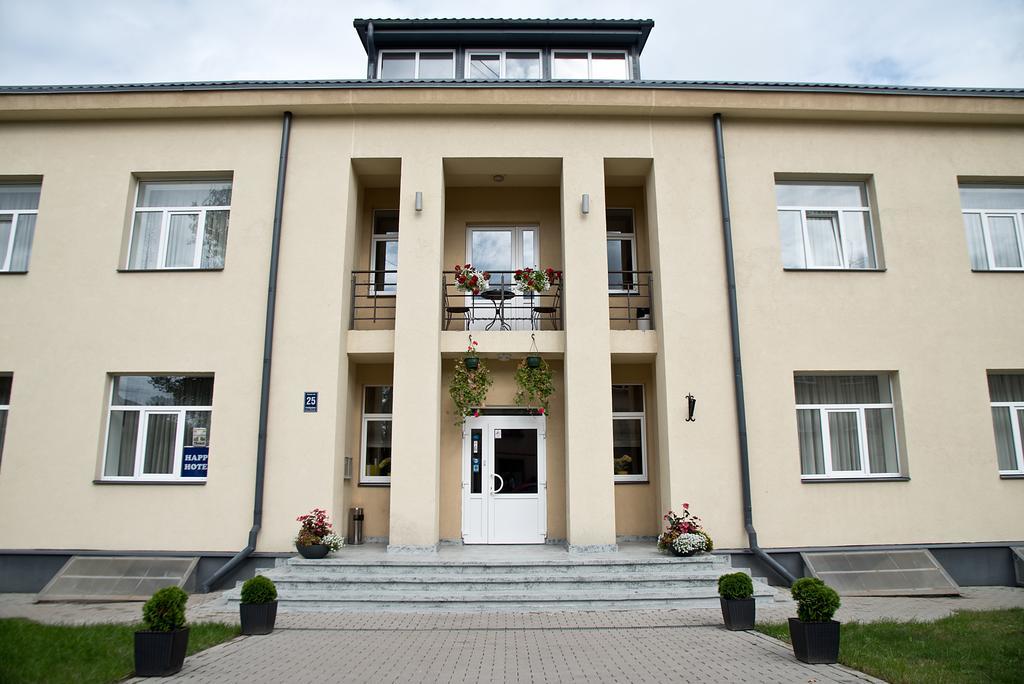 Happy Hotel Рига Екстериор снимка