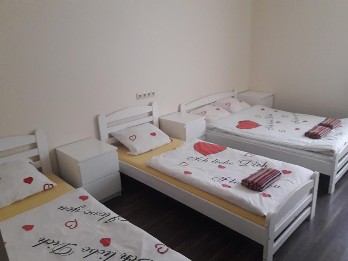 Happy Hotel Рига Екстериор снимка