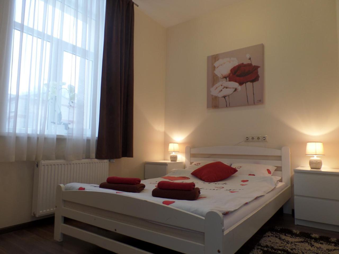 Happy Hotel Рига Екстериор снимка